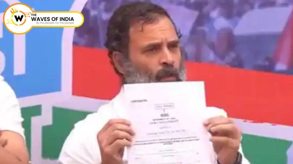 सावरकर ने की अंग्रेजों की मदद, लिखा पत्र 'सर मैं आपका काम करना चाहता हूं'