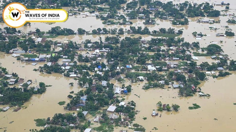 इस साल बाढ़ की तीसरी लहर से जूझ रहा असम, हालात बेहद नाजुक; 70,000 लोग प्रभावित